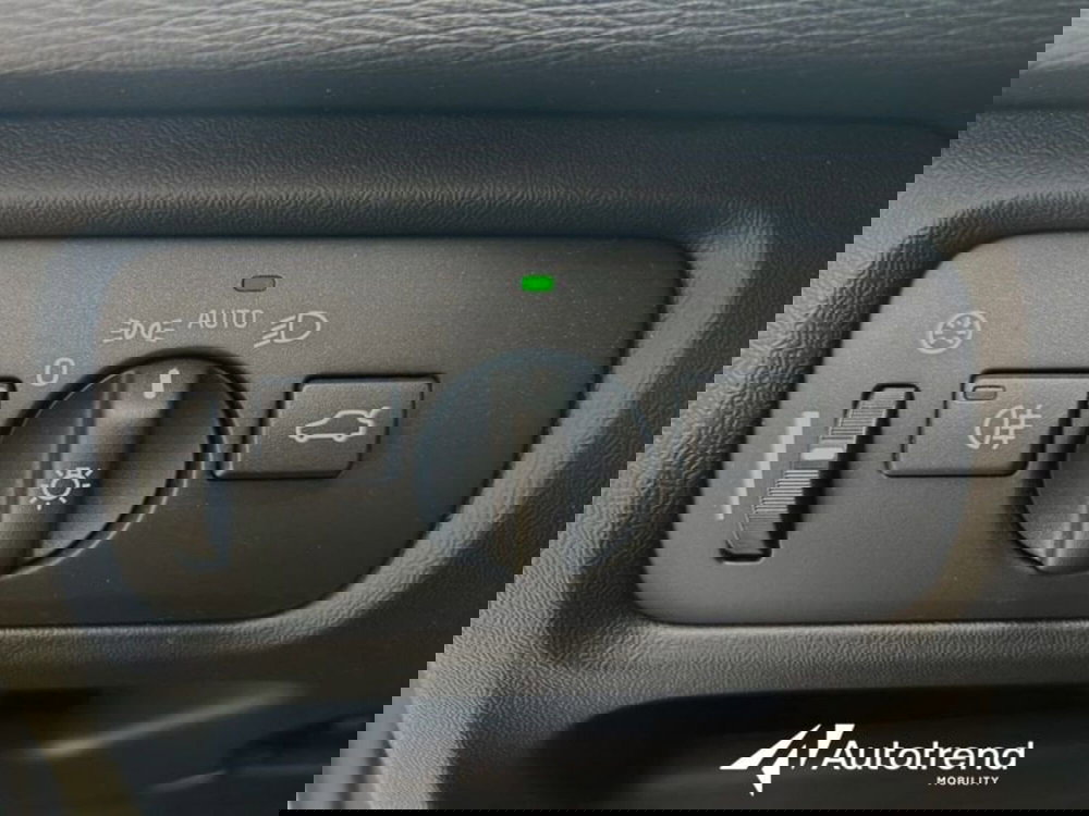 Volvo V40 usata a Lecce (15)