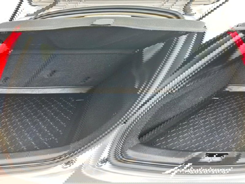 Volvo V40 usata a Lecce (17)