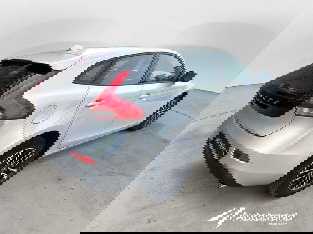 Volvo V40 usata a Lecce (2)