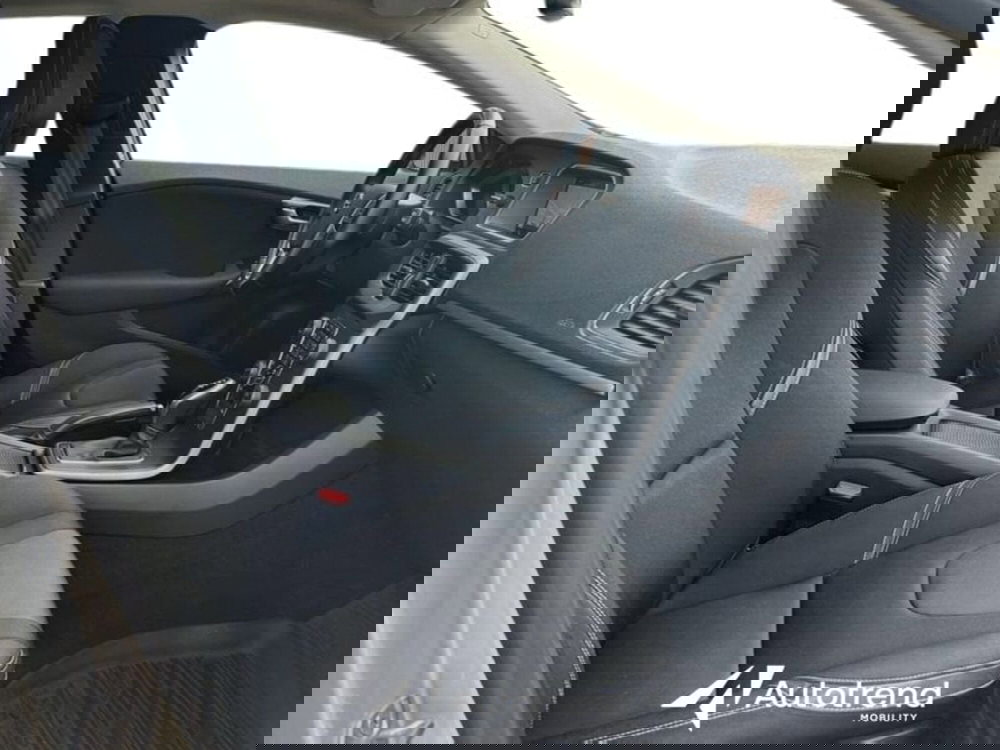 Volvo V40 usata a Lecce (6)