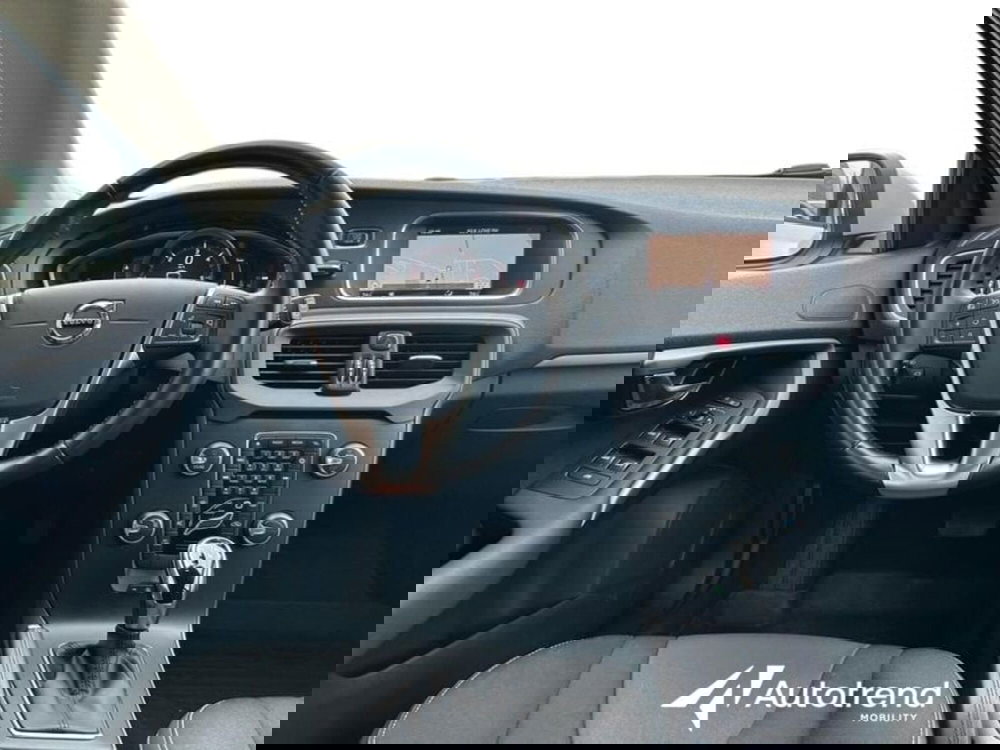 Volvo V40 usata a Lecce (7)