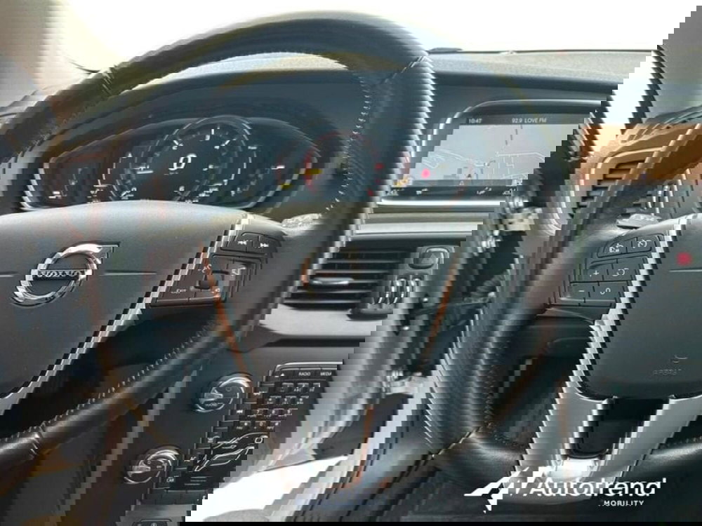 Volvo V40 usata a Lecce (8)