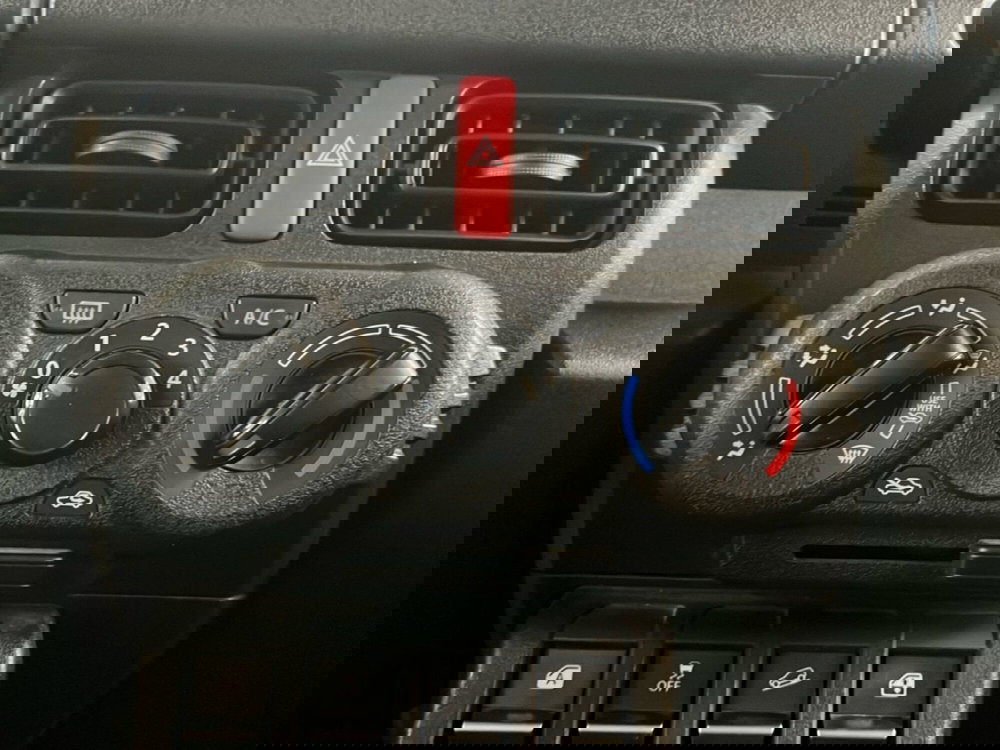 Suzuki Jimny usata a Lecce (17)