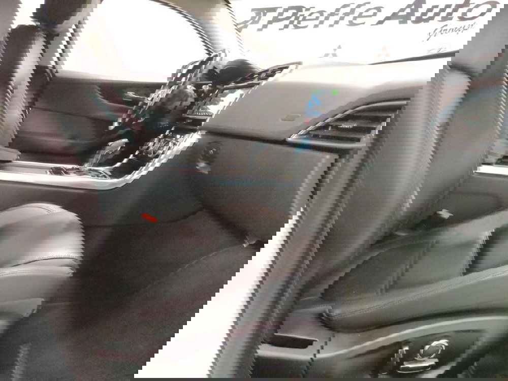 Jaguar XE usata a Teramo (15)