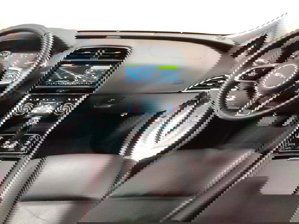 Jaguar XE usata a Teramo (16)