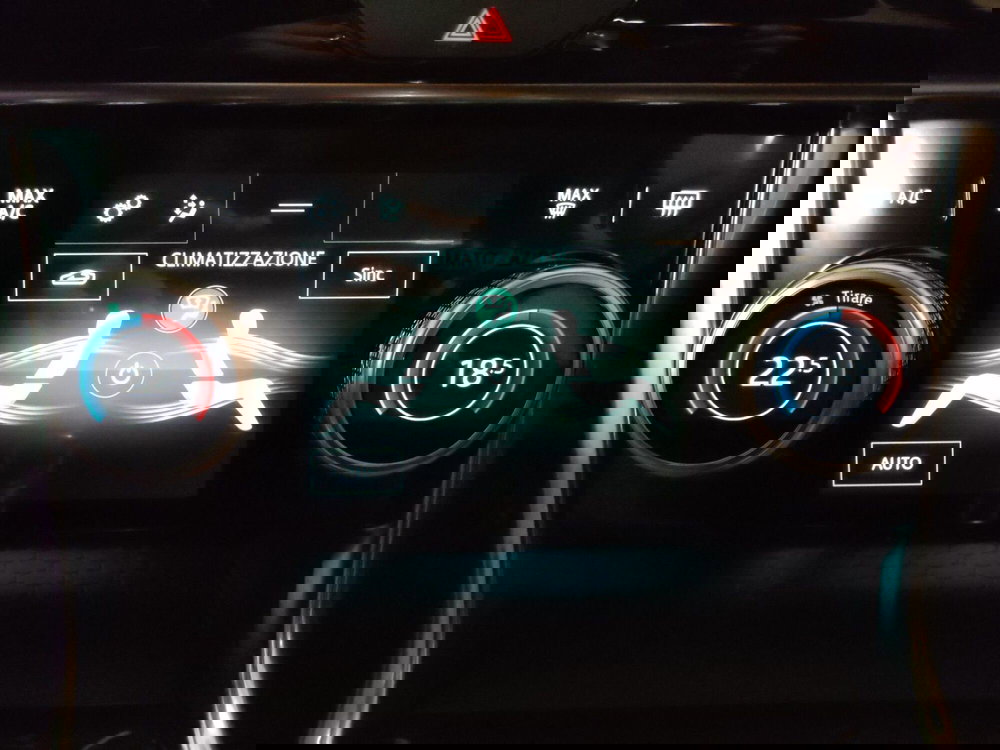 Jaguar XE usata a Teramo (20)