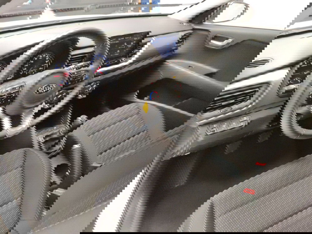 Kia Stonic usata a L'Aquila (11)