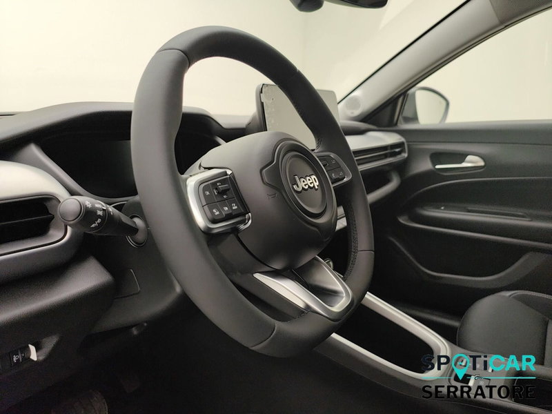 Jeep Avenger nuova a Como (8)