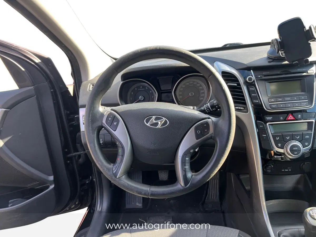 Hyundai i30 Station Wagon usata a Modena (12)