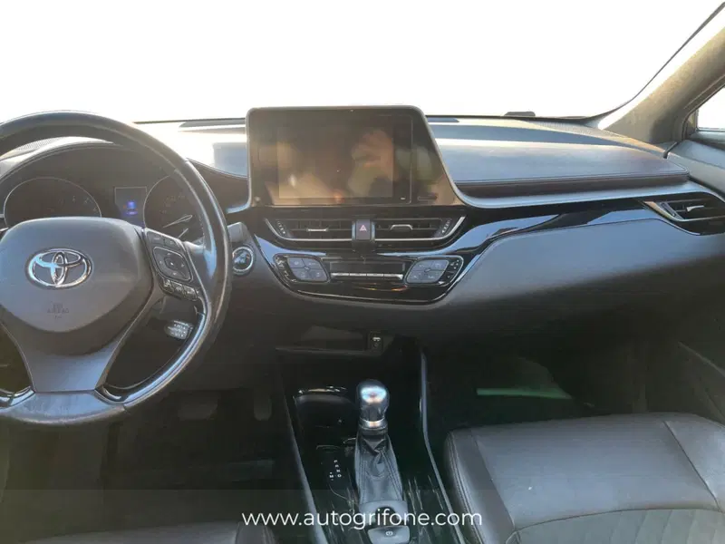 Toyota Toyota C-HR usata a Modena (11)