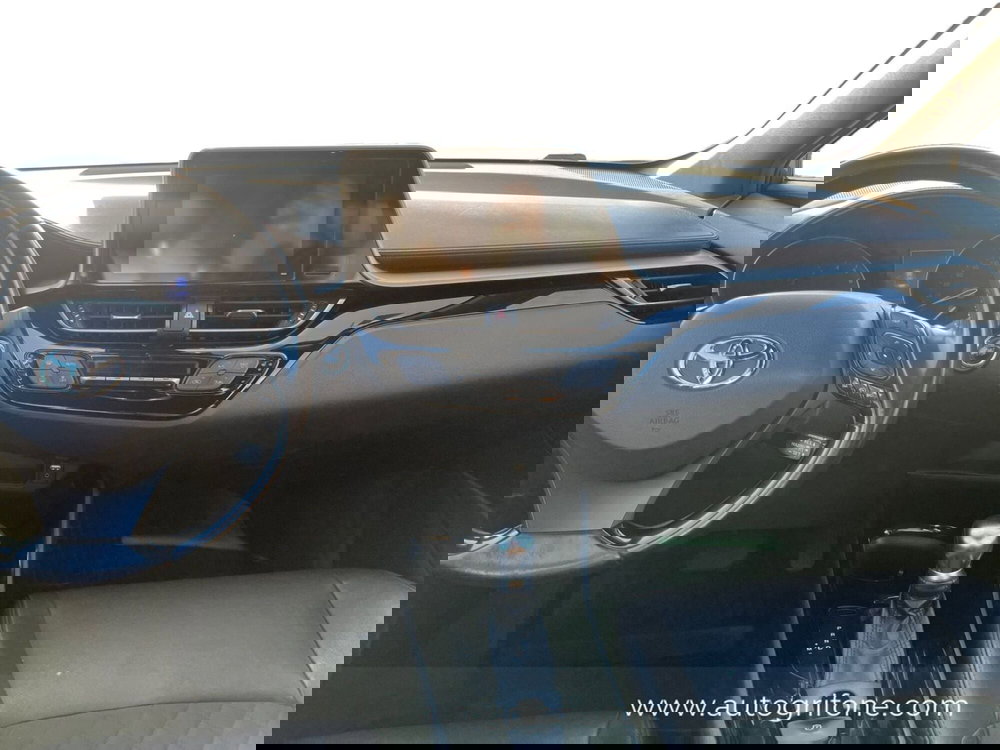 Toyota Toyota C-HR usata a Modena (11)