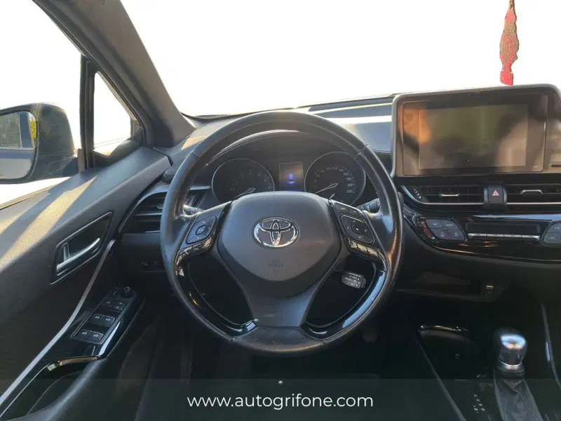 Toyota Toyota C-HR usata a Modena (12)