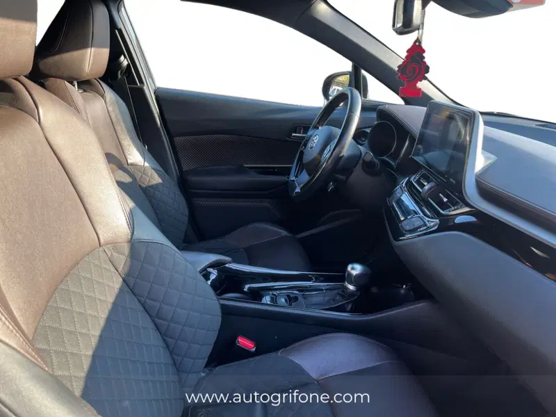 Toyota Toyota C-HR usata a Modena (15)