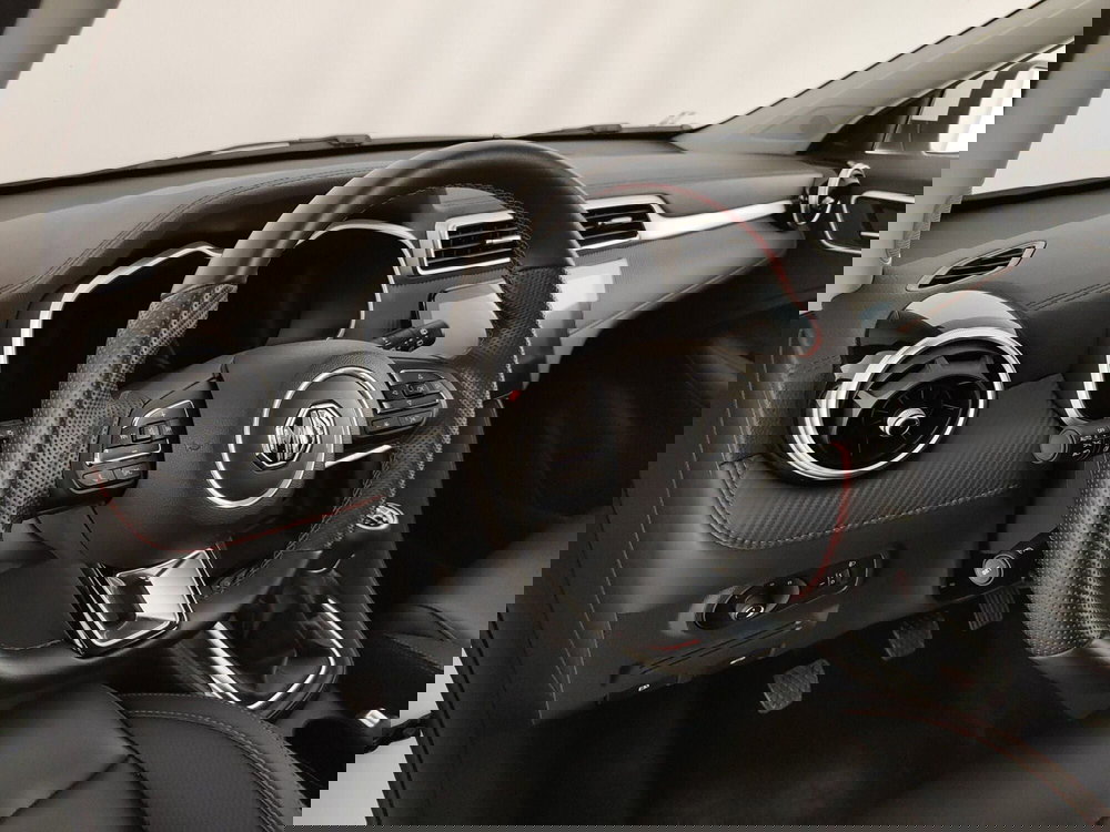 Mg ZS usata a Caserta (19)