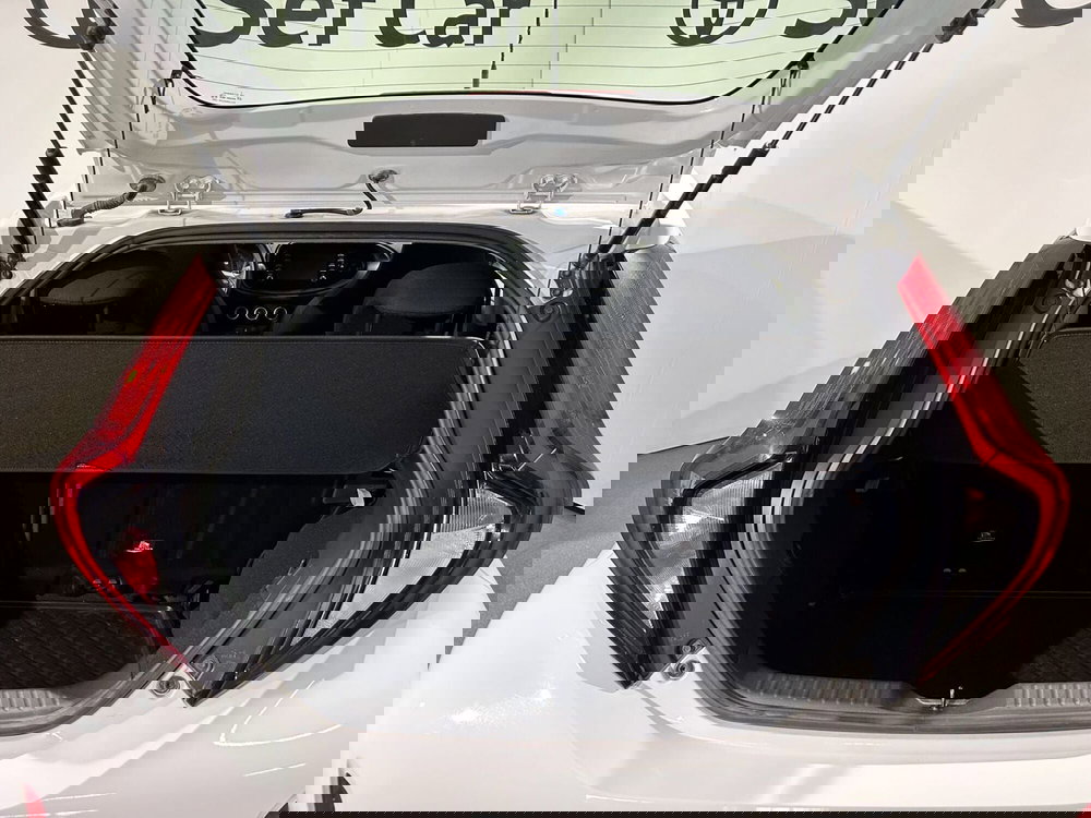 Toyota Aygo X usata a Milano (11)