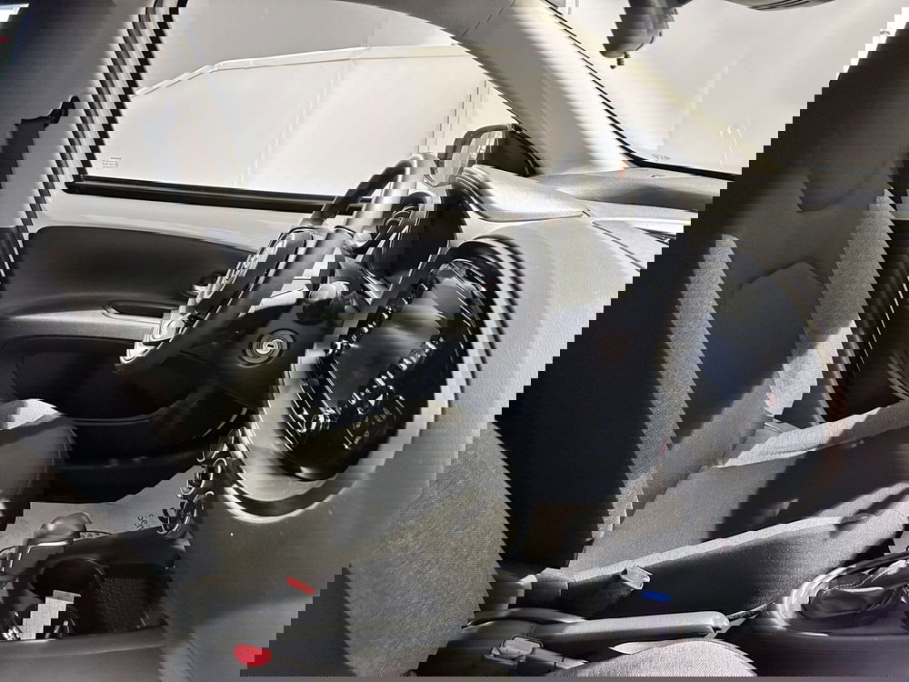 Toyota Aygo X usata a Milano (7)