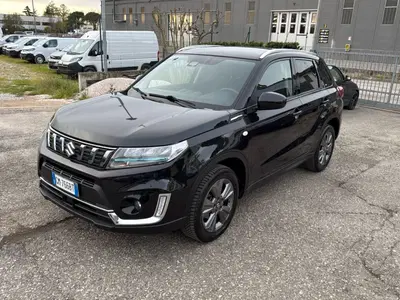 Suzuki Vitara 1.6 Cabriolet JX del 2023 usata a Faenza