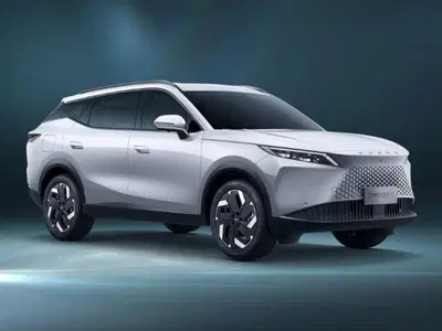 Omoda Omoda 7 SHS-P 1.5 tgdi phev Premium nuova a Verdellino