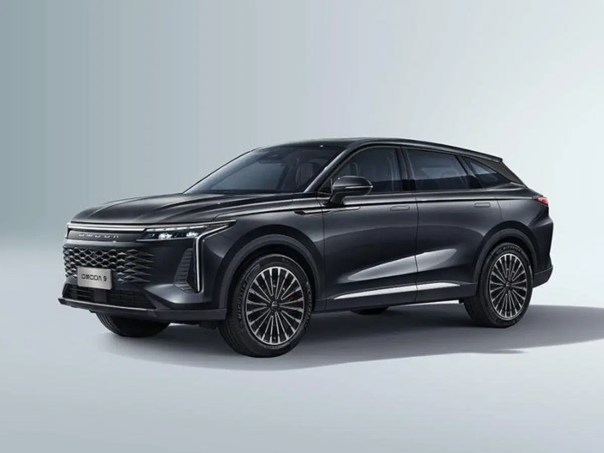 Omoda Omoda 9 SHS-P nuova a Bergamo