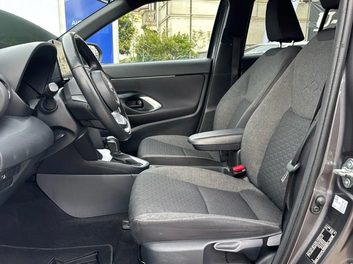 Toyota Yaris Cross usata a Forlì-Cesena (8)