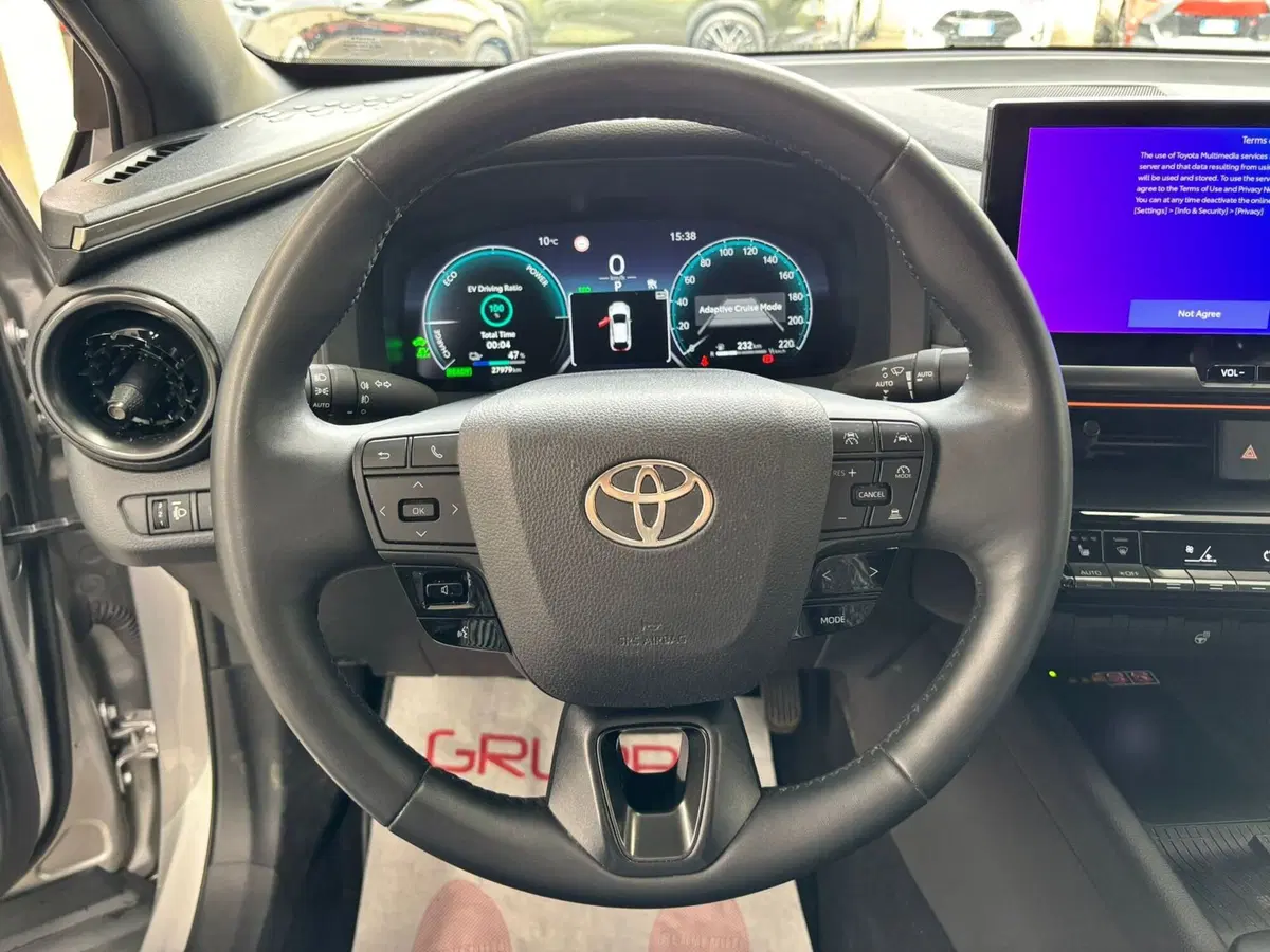 Toyota Toyota C-HR usata a Modena (10)