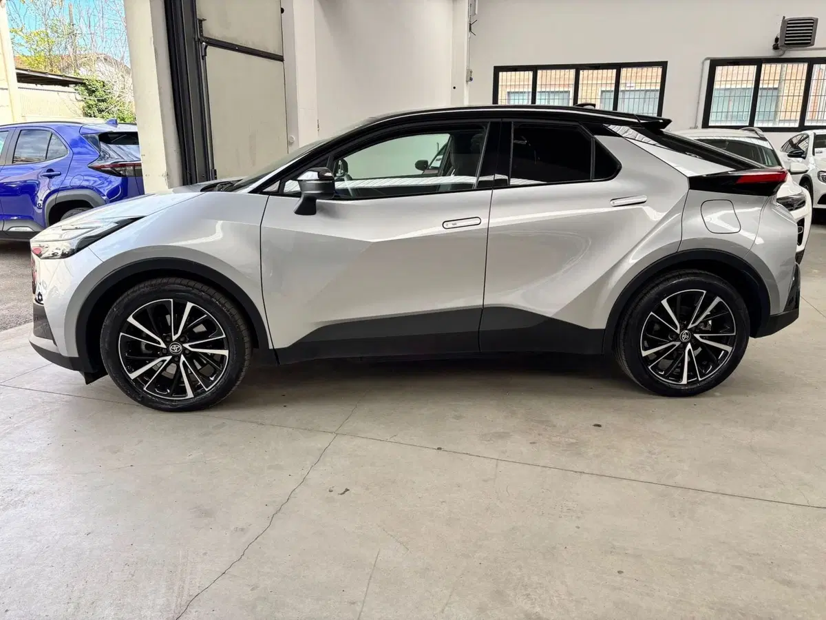 Toyota Toyota C-HR usata a Modena (4)