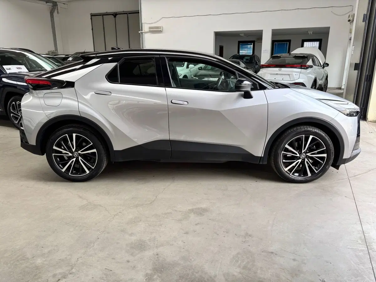 Toyota Toyota C-HR usata a Modena (5)