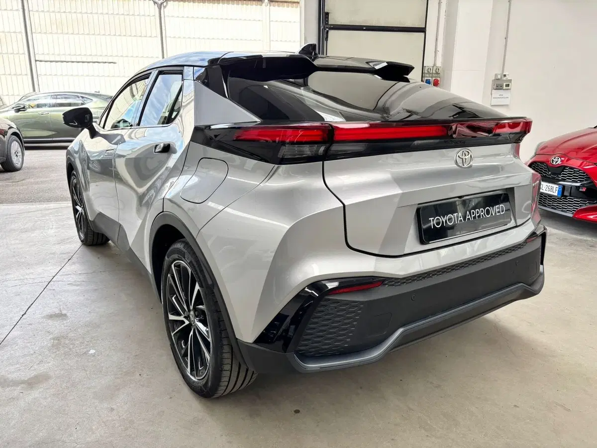Toyota Toyota C-HR usata a Modena (8)