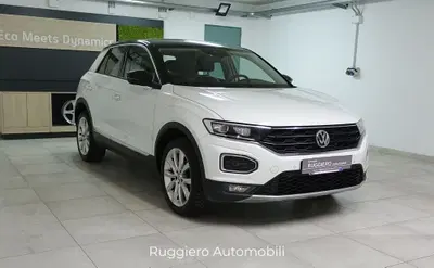 Volkswagen T-Roc 1.5 TSI ACT Advanced BlueMotion Technology del 2019 usata a Catanzaro