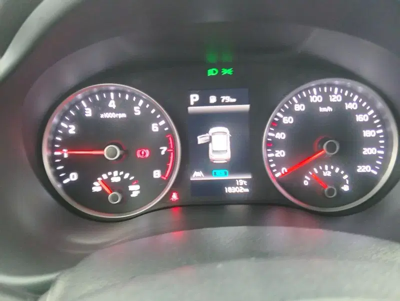 Kia Stonic usata a Como (12)