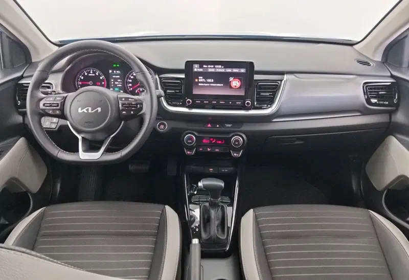 Kia Stonic usata a Como (4)