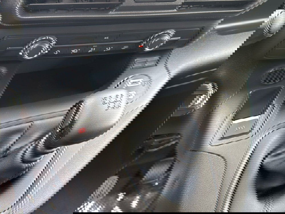 Opel Combo Life nuova a Ferrara (11)