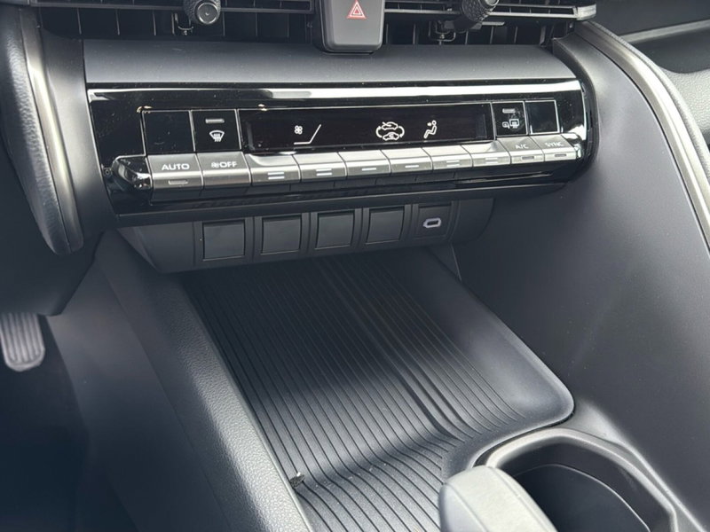 Toyota Toyota C-HR nuova a Ferrara (11)