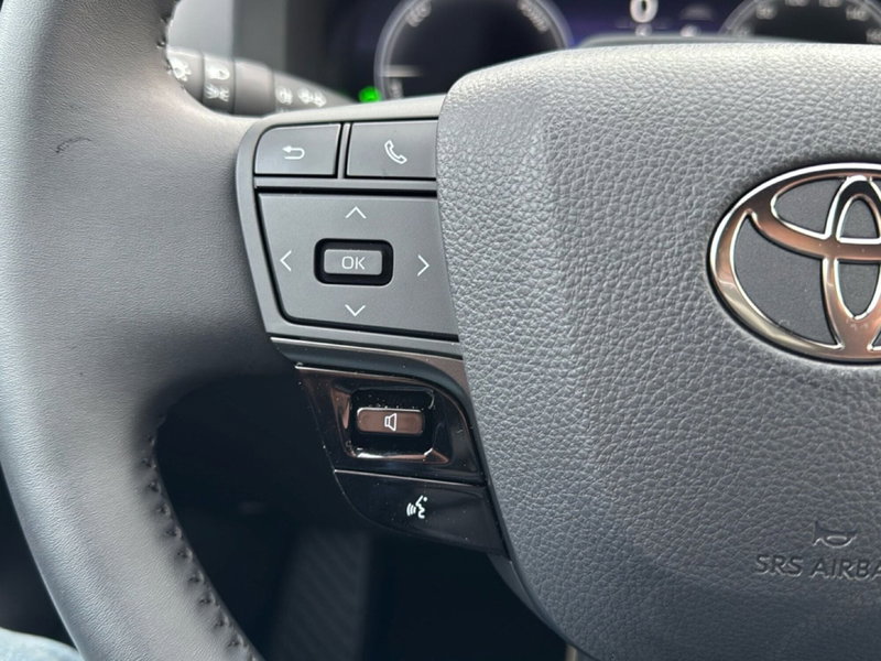 Toyota Toyota C-HR nuova a Ferrara (16)