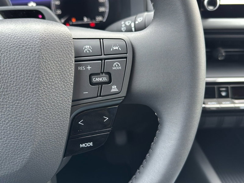 Toyota Toyota C-HR nuova a Ferrara (17)