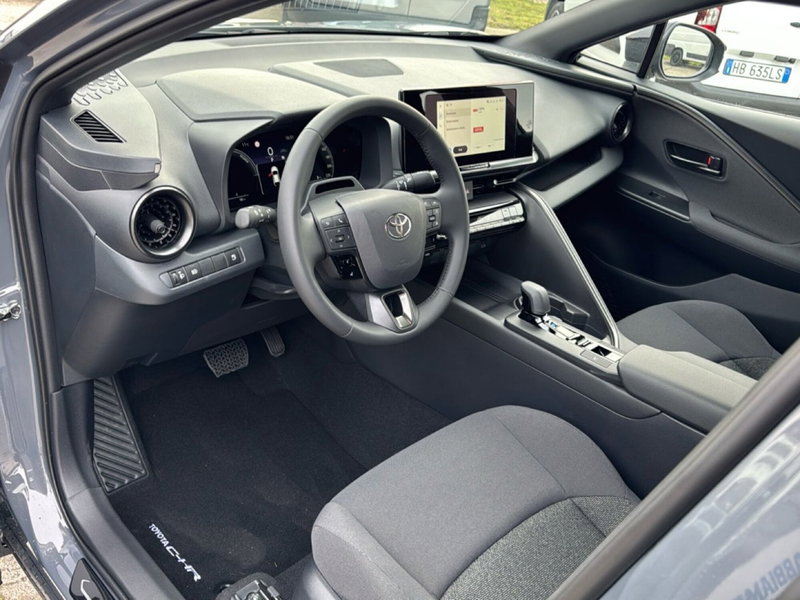 Toyota Toyota C-HR nuova a Ferrara (18)