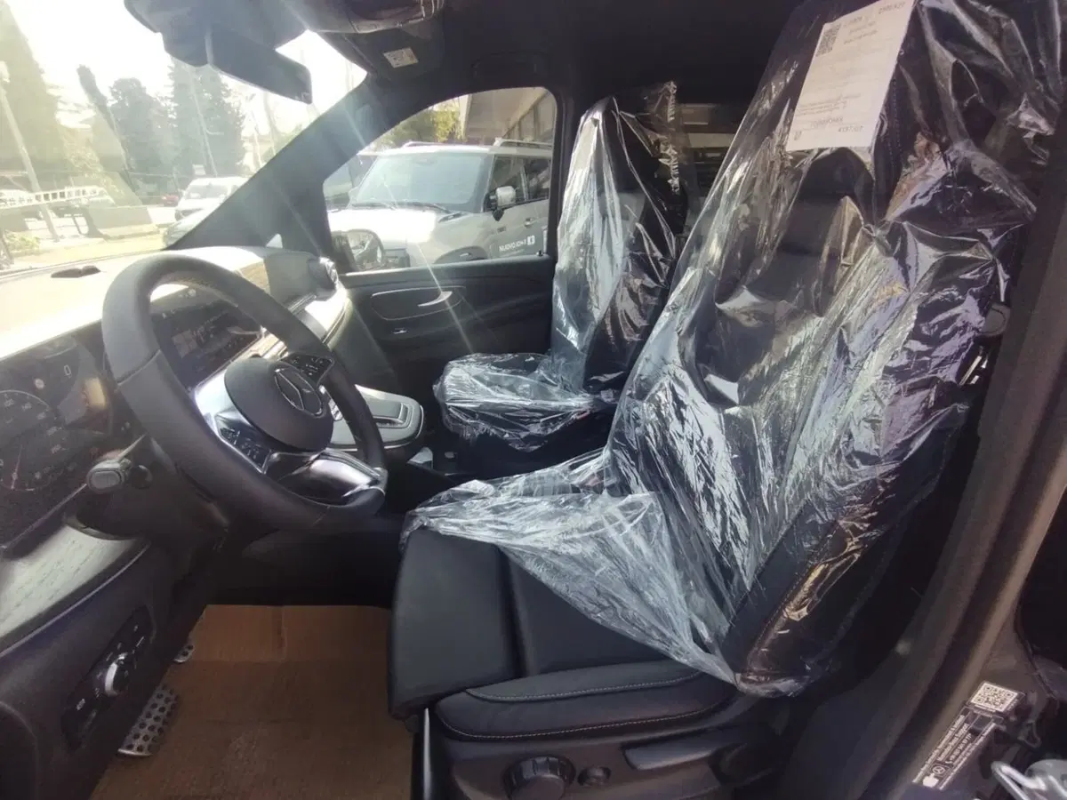 Mercedes-Benz Classe V nuova a Pescara (10)