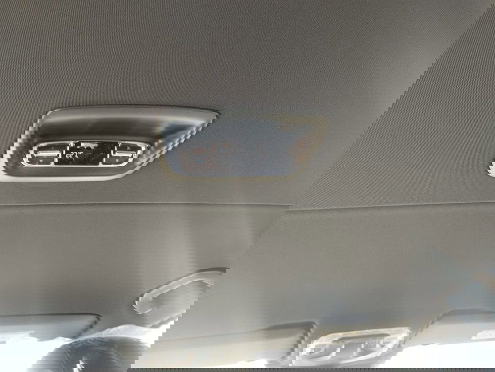 Mercedes-Benz Classe V nuova a Pescara (16)