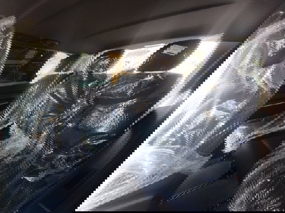 Mercedes-Benz Classe V nuova a Pescara (17)