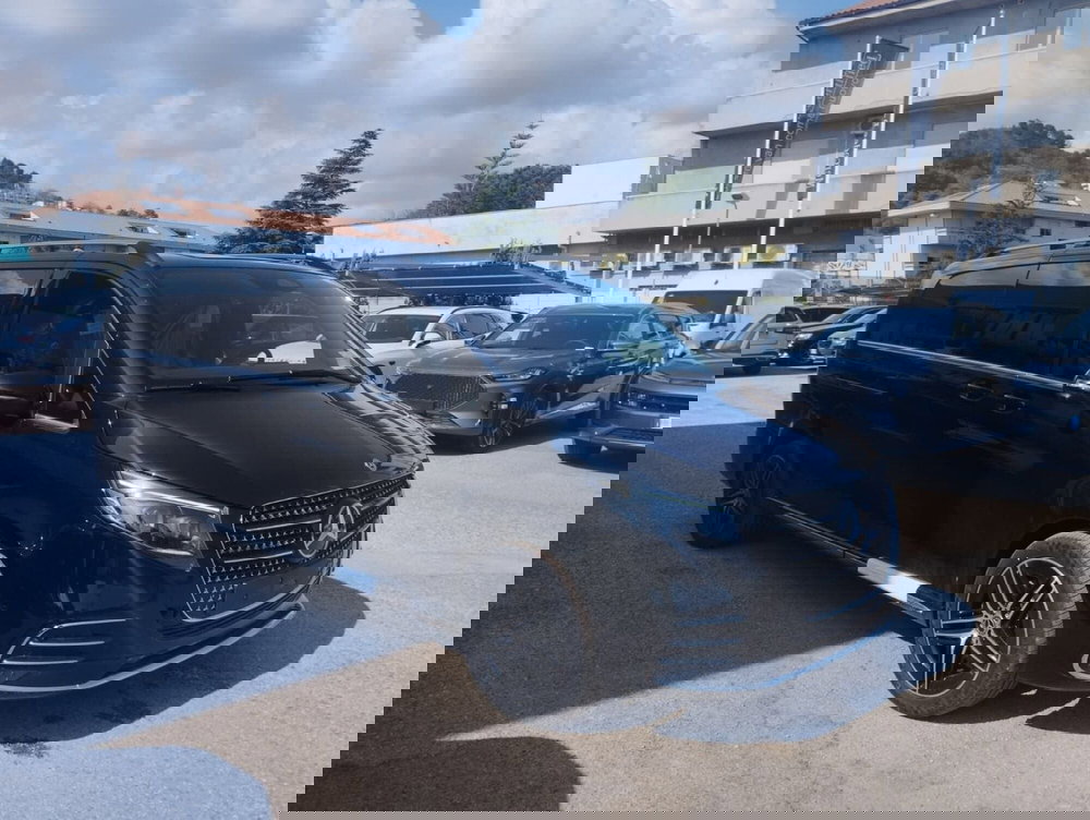 Mercedes-Benz Classe V nuova a Pescara (3)