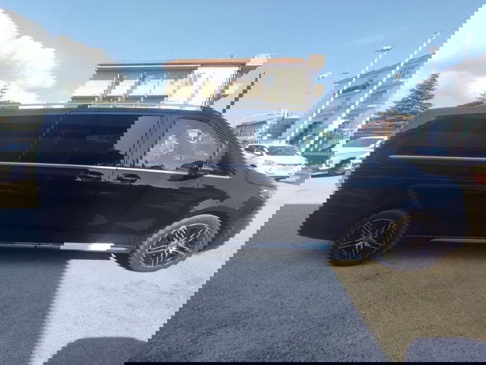 Mercedes-Benz Classe V nuova a Pescara (4)