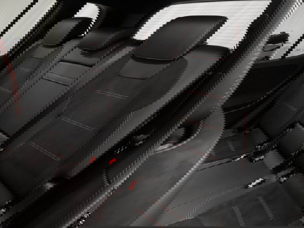 Mercedes-Benz EQB nuova a Macerata (11)