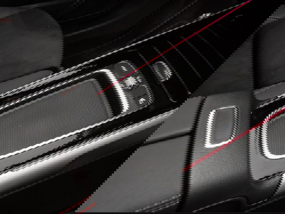 Mercedes-Benz EQB nuova a Macerata (20)