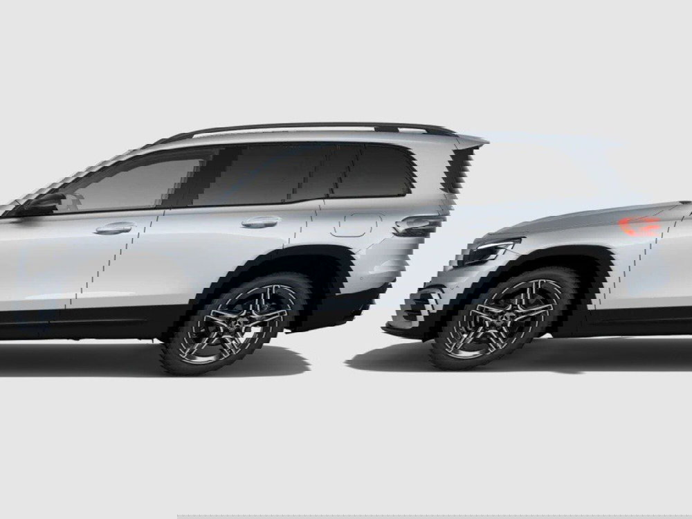 Mercedes-Benz GLB nuova a Macerata (2)