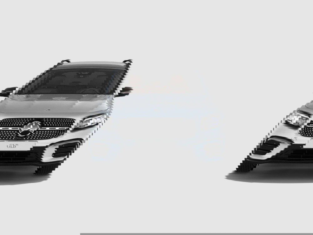 Mercedes-Benz GLB nuova a Macerata (8)