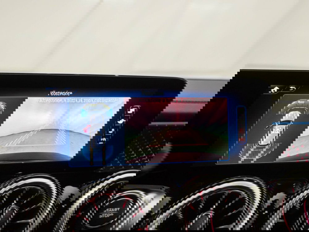 Mercedes-Benz EQB nuova a Macerata (15)