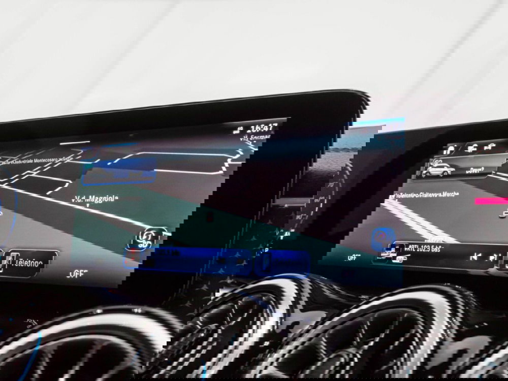 Mercedes-Benz EQB nuova a Macerata (17)