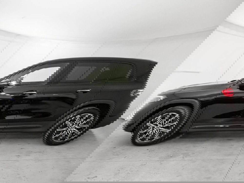 Mercedes-Benz EQB nuova a Macerata (5)