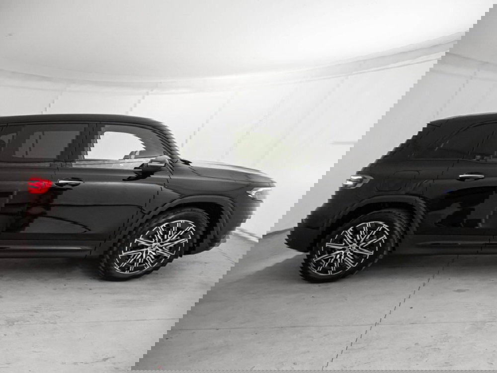 Mercedes-Benz EQB nuova a Macerata (9)