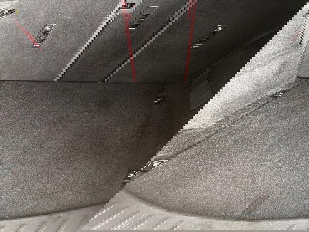 Jaguar E-Pace usata a Torino (10)